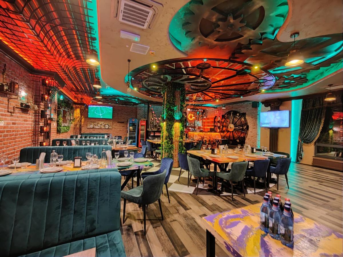 Pensiune Pavo Piteşti Extérieur photo